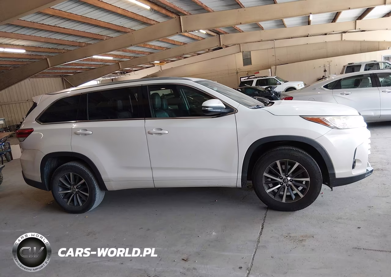 2017 Toyota Highlander Xle VIN:5TDKZRFH1HS218294 - 14