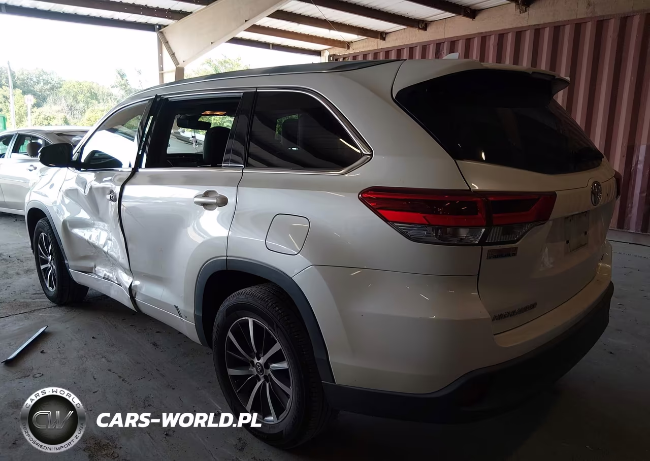 2017 Toyota Highlander Xle VIN:5TDKZRFH1HS218294 - 3