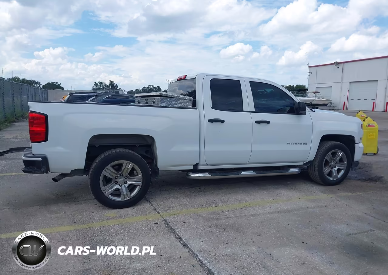 2017 Chevrolet Silverado 1500 Custom VIN:1GCRCPEH5HZ284612 - 13