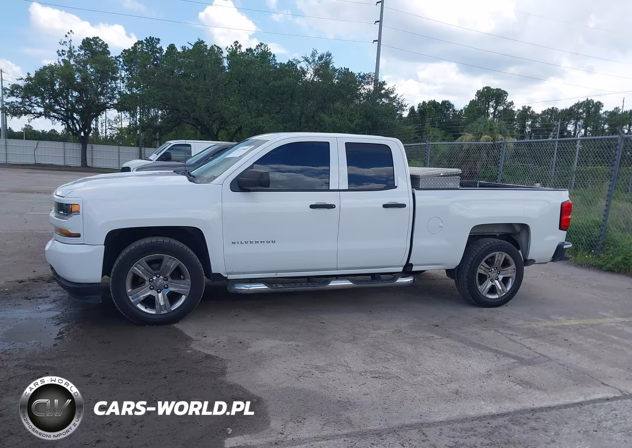 2017 Chevrolet Silverado 1500 Custom VIN:1GCRCPEH5HZ284612 - 14
