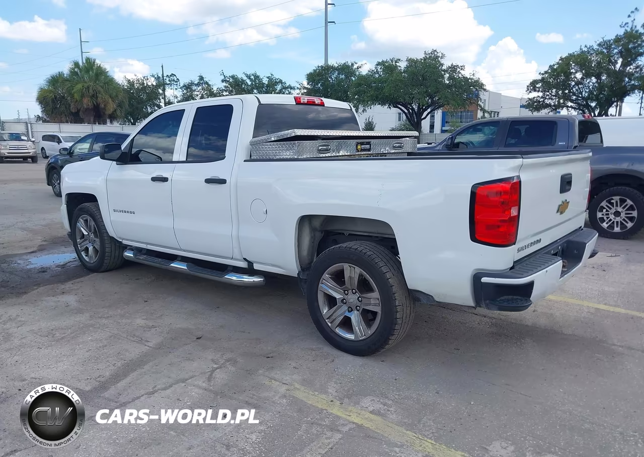 2017 Chevrolet Silverado 1500 Custom VIN:1GCRCPEH5HZ284612 - 3
