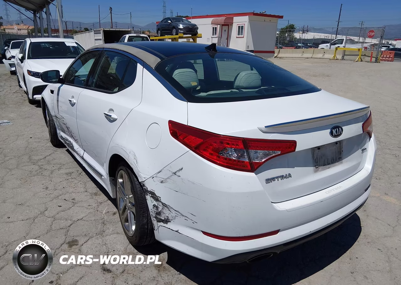 2013 Kia Optima Sx VIN:5XXGR4A65DG232130 - 3