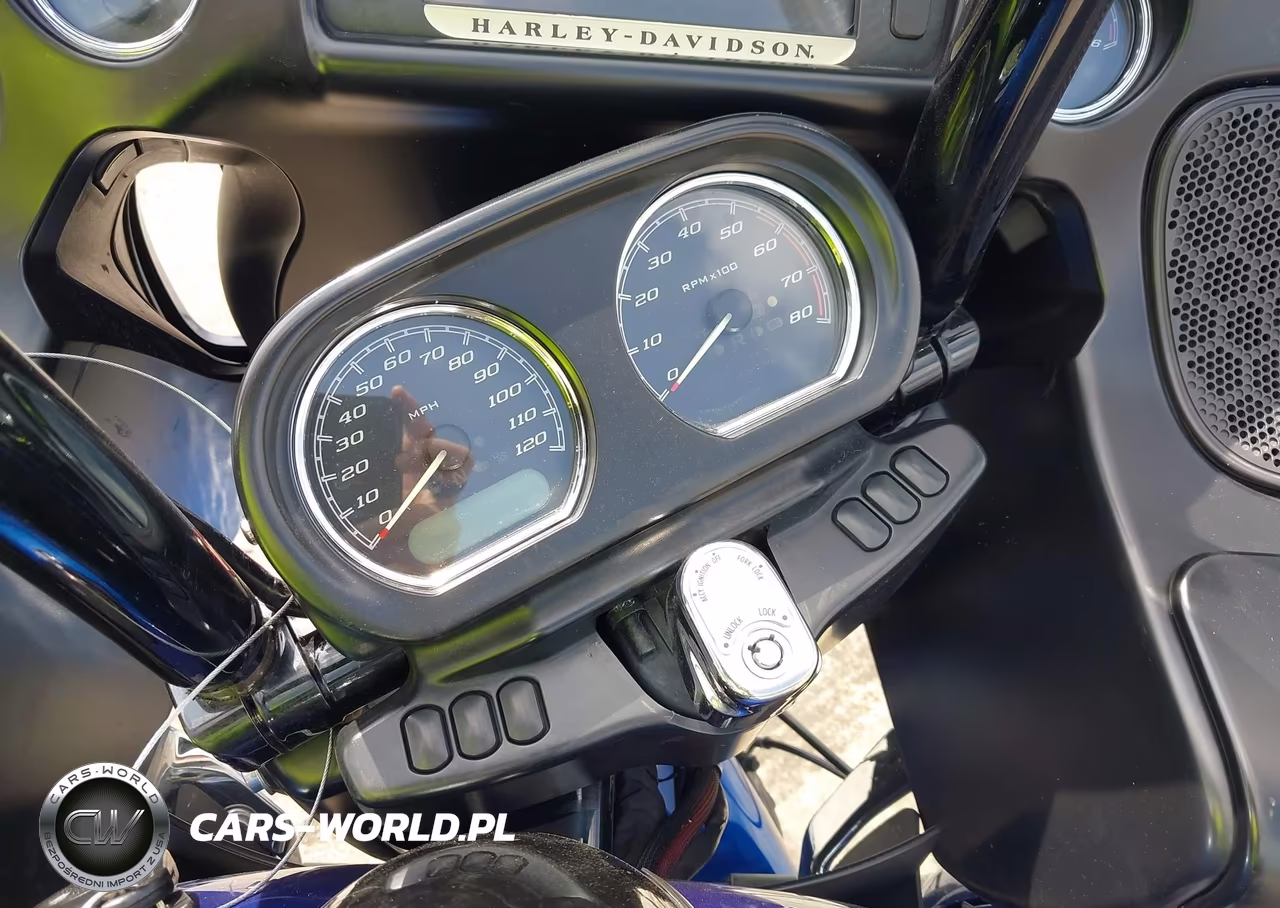 2016 Harley-Davidson Fltru VIN:1HD1KGL15GB647146 - 7