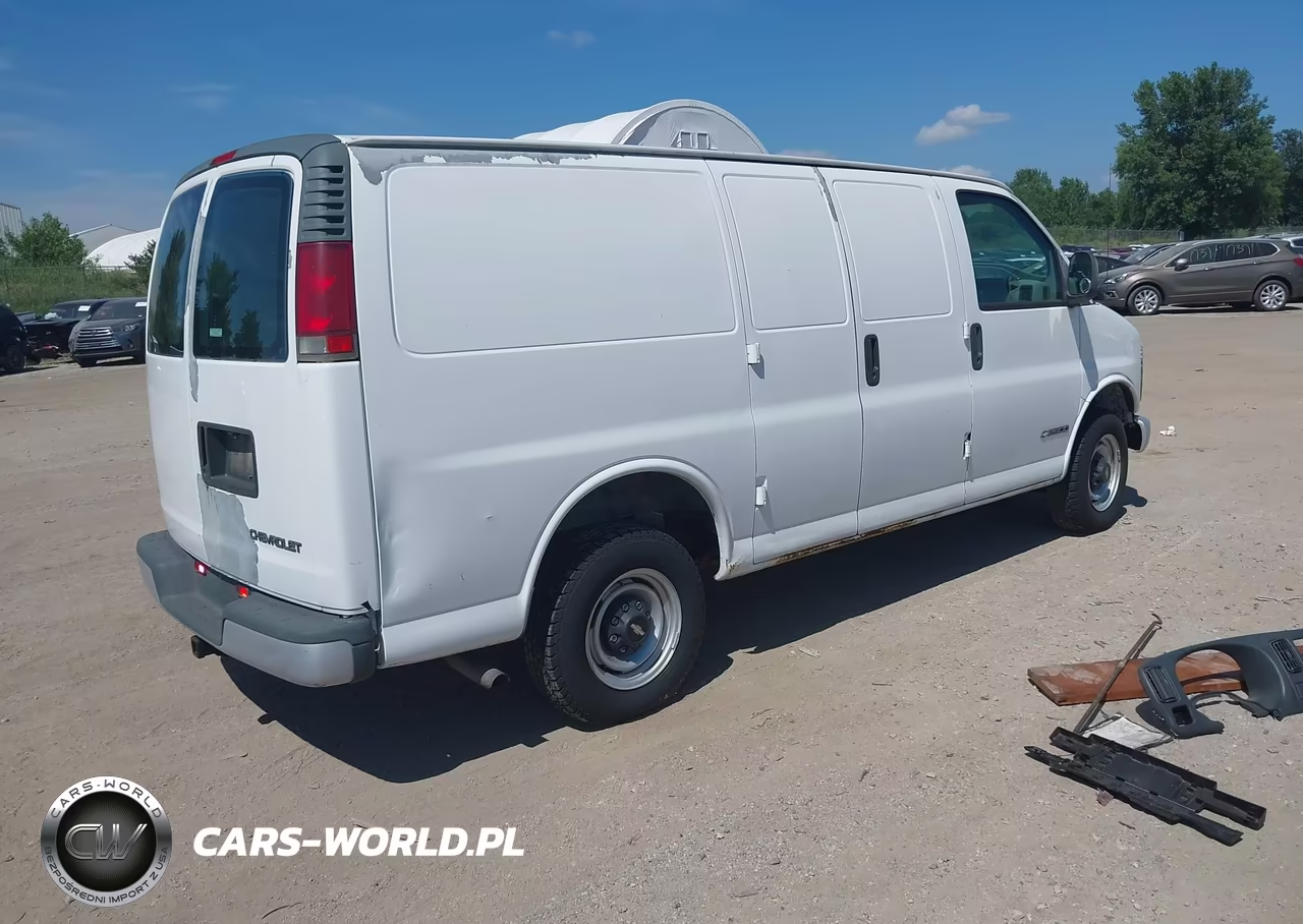 1998 Chevrolet Chevy G2500 VIN:1GCGG25R3W1000879 - 4