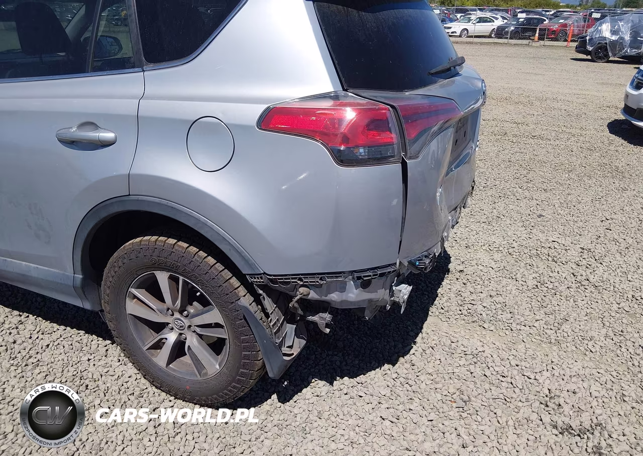 2017 Toyota Rav4 Xle VIN:2T3RFREV2HW687617 - 19