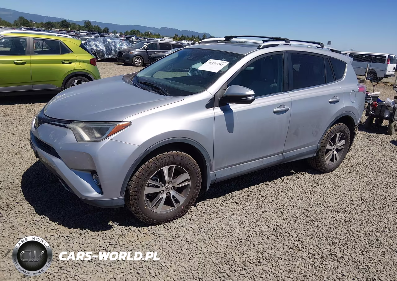 2017 Toyota Rav4 Xle VIN:2T3RFREV2HW687617 - 2