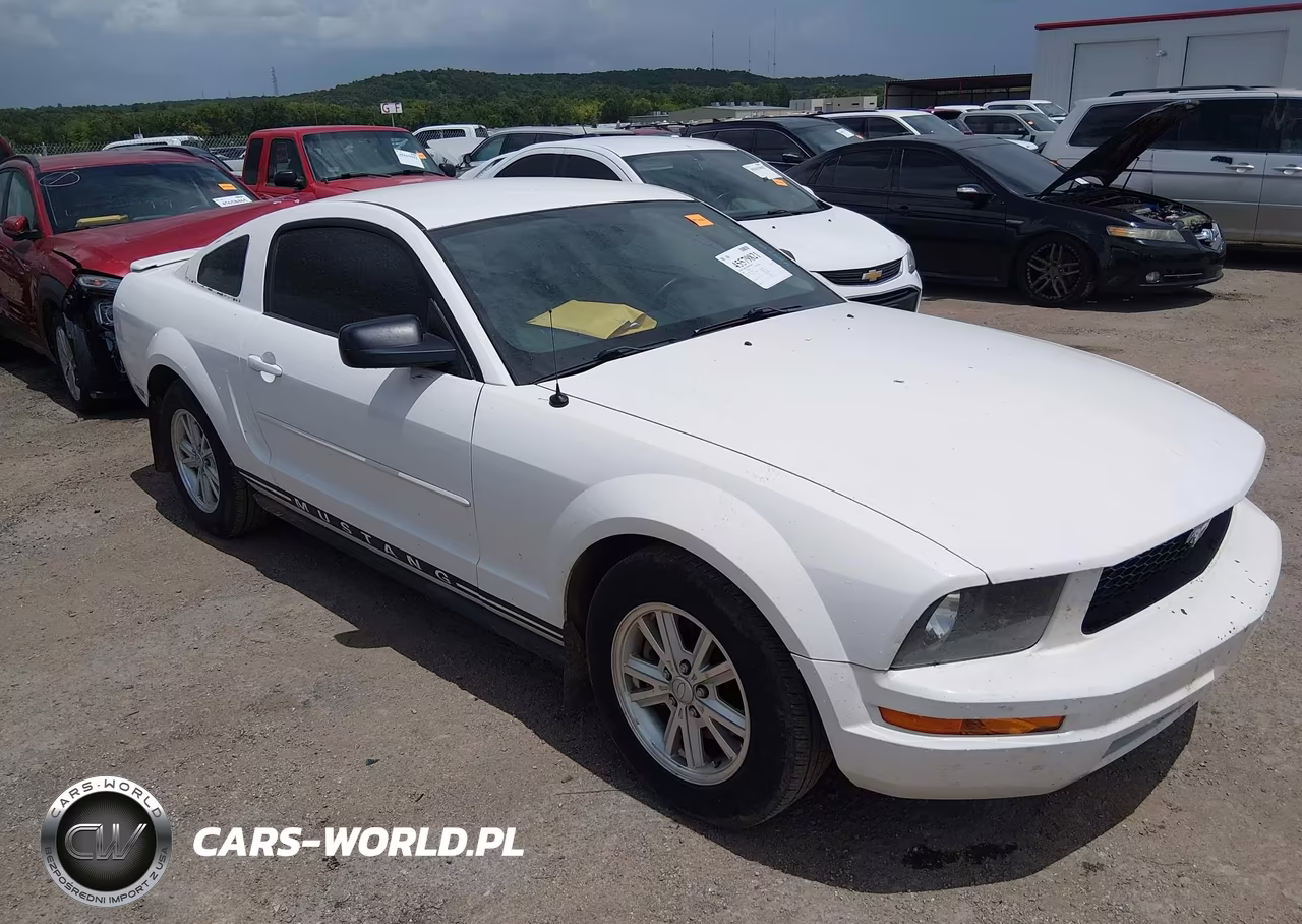 2007 Ford Mustang V6 Deluxe-V6 Premium – zdjęcie 1 z 16