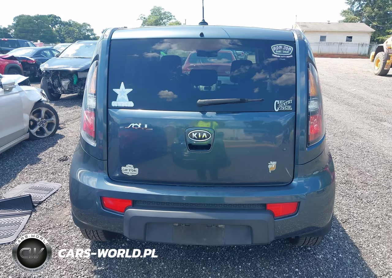 2011 Kia Soul + VIN:KNDJT2A21B7312782 - 17