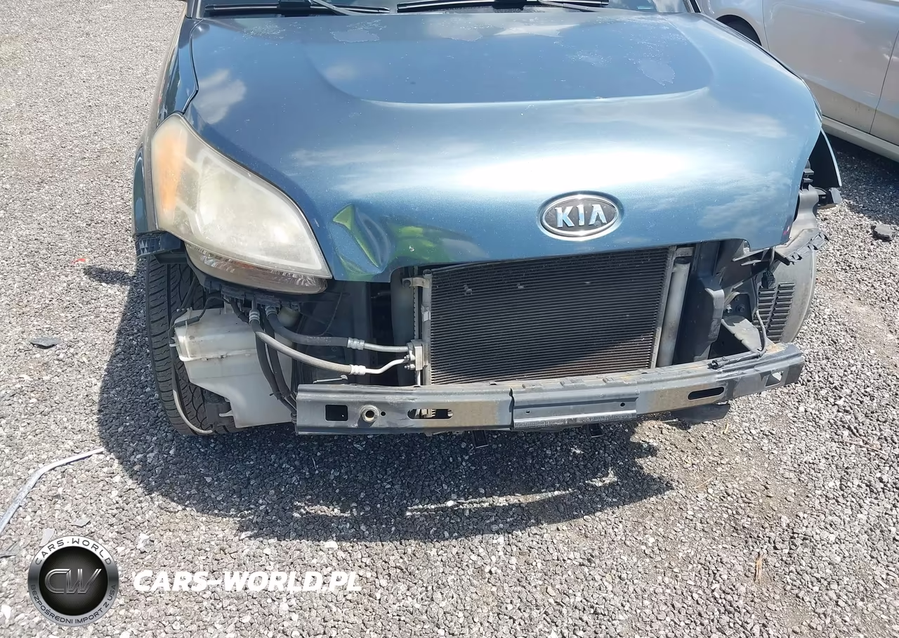 2011 Kia Soul + VIN:KNDJT2A21B7312782 - 6