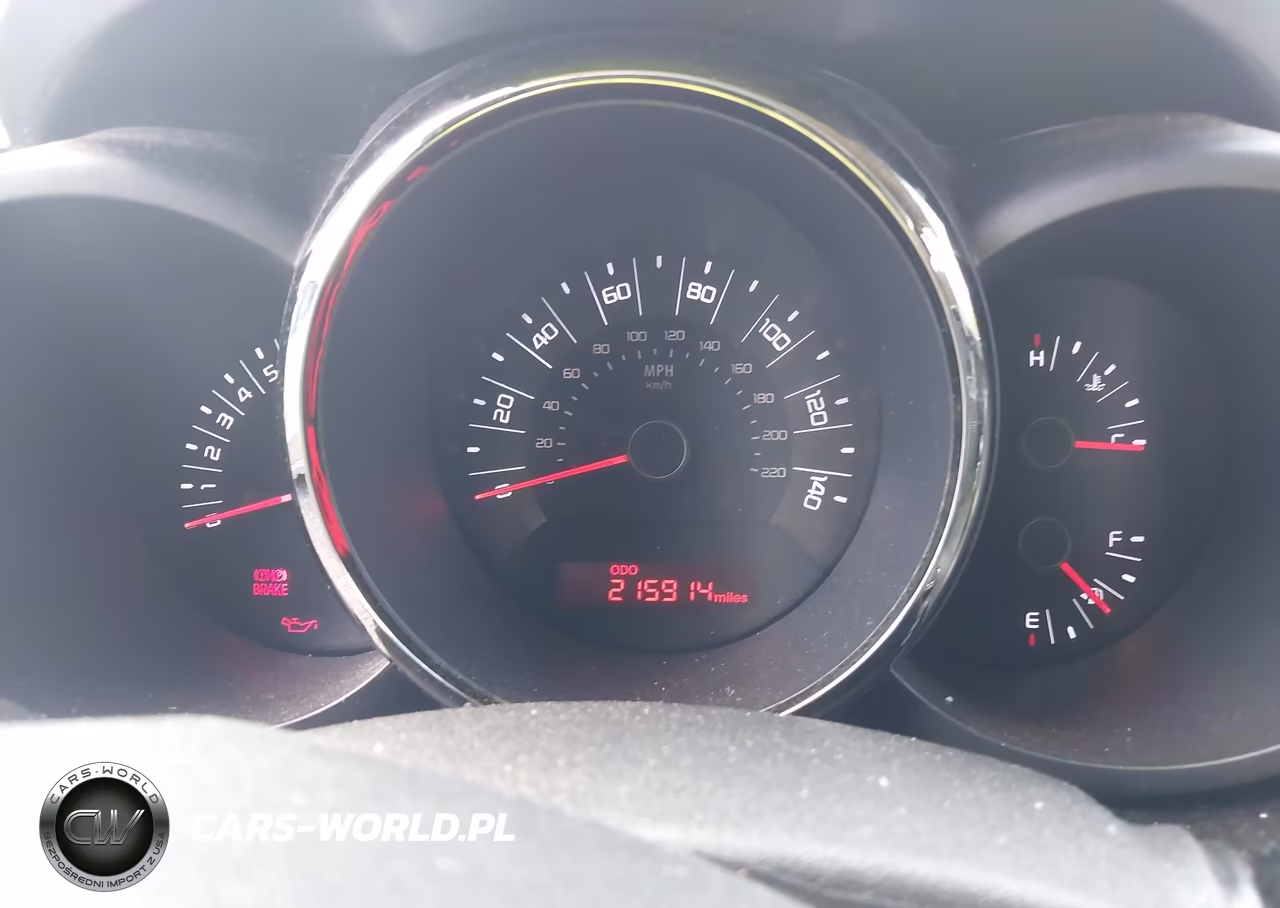2011 Kia Soul + VIN:KNDJT2A21B7312782 - 7