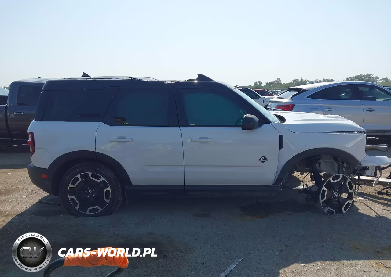 2022 Ford Bronco Sport Outer Banks VIN:3FMCR9C6XNRD64971 - 13