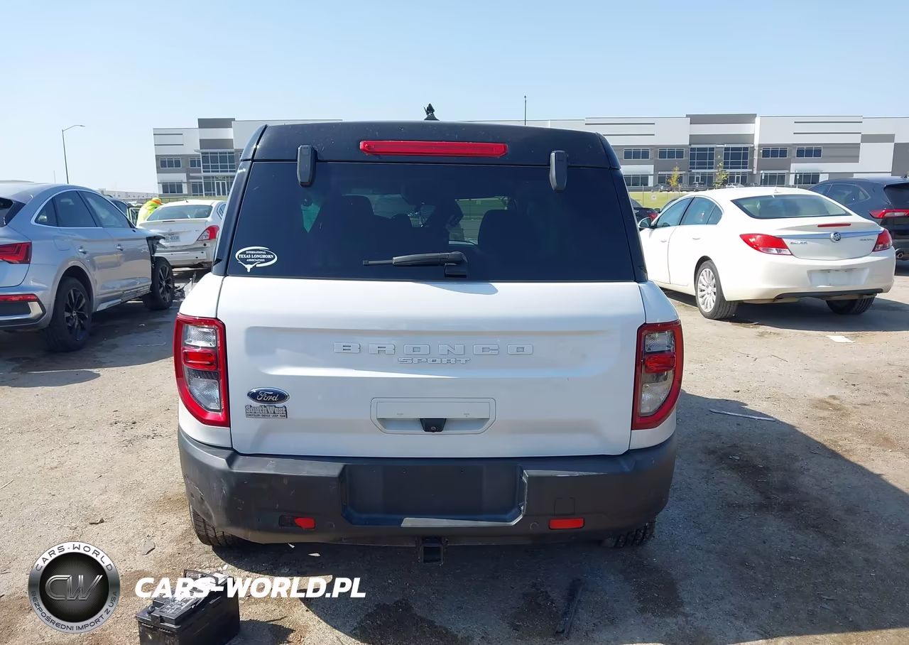 2022 Ford Bronco Sport Outer Banks VIN:3FMCR9C6XNRD64971 - 16