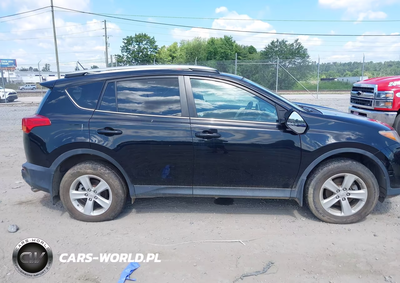 2014 Toyota Rav4 Xle VIN:2T3RFREVXEW148612 - 13