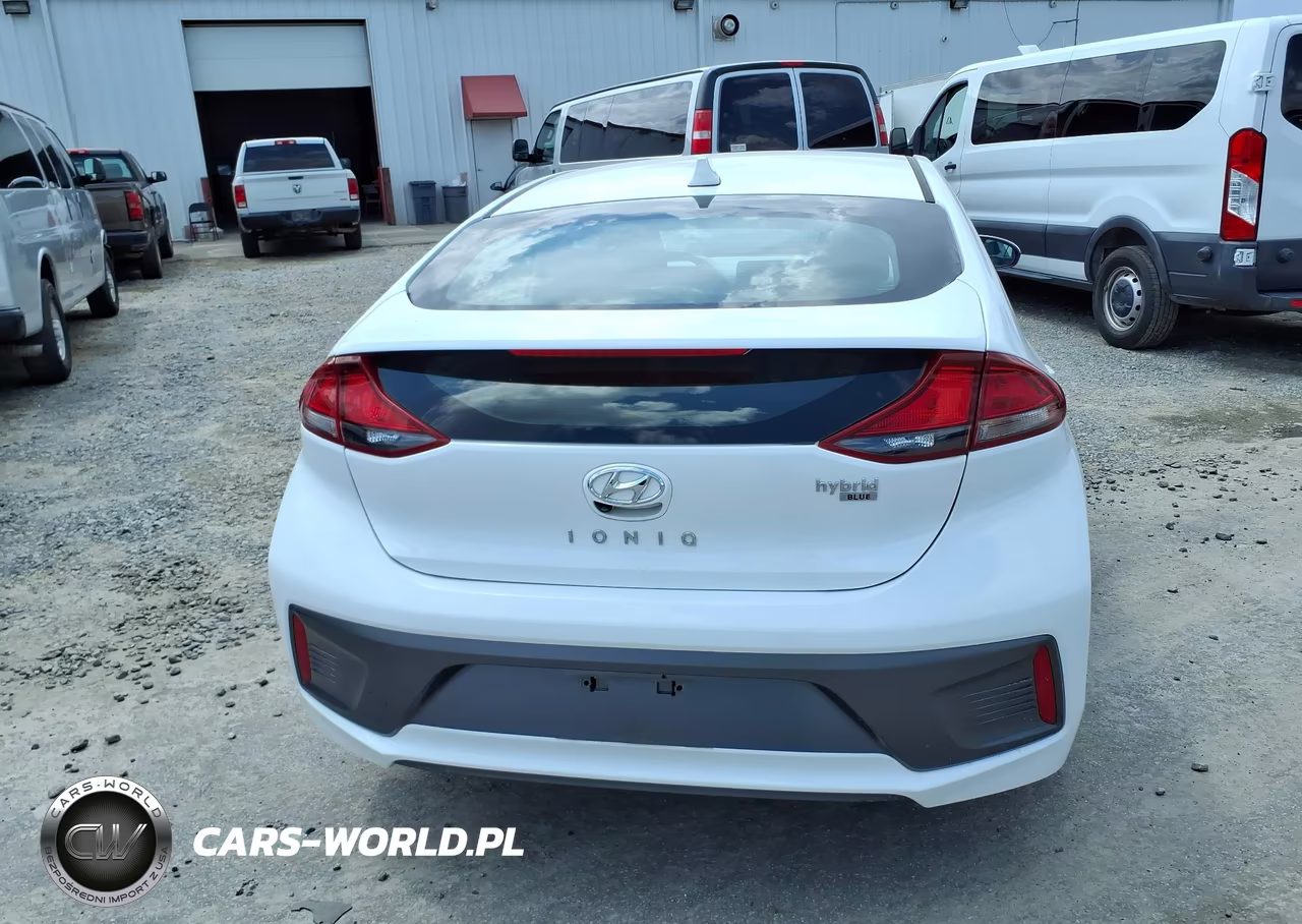 2020 Hyundai Ioniq Hybrid Blue VIN:KMHC65LCXLU220317 - 16