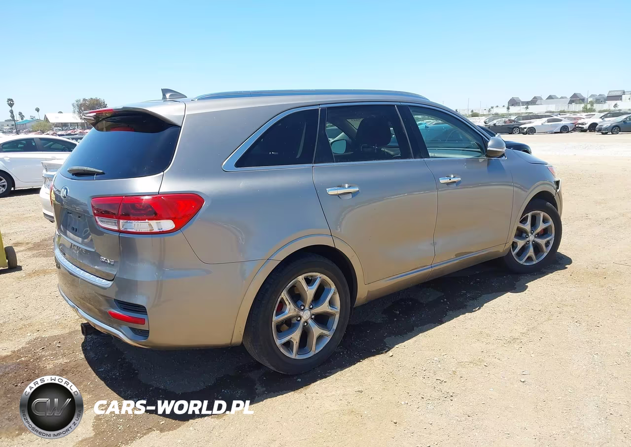 2016 Kia Sorento 3.3L Sx VIN:5XYPK4A59GG169268 - 4
