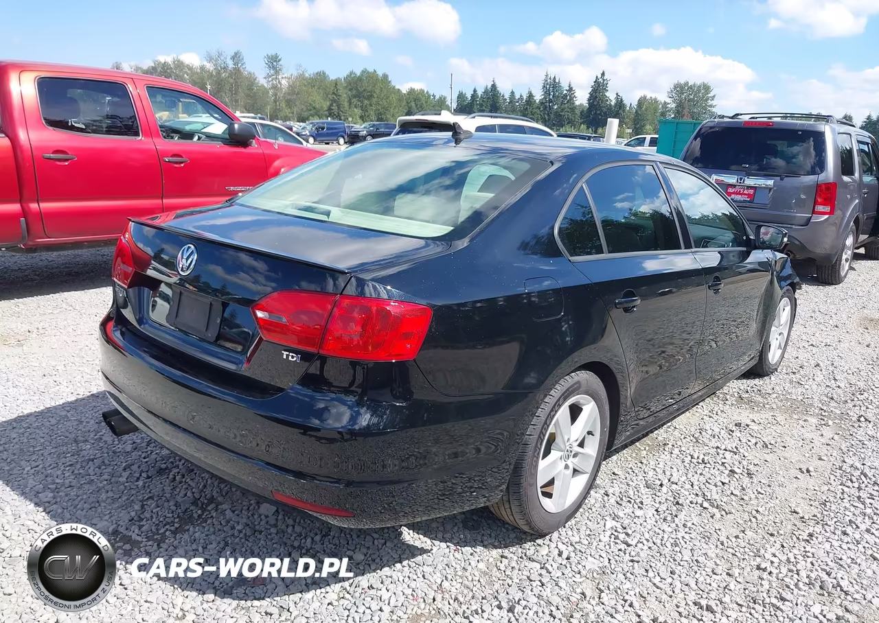 2011 Volkswagen Jetta 2.0L Tdi VIN:3VW3L7AJ9BM031118 - 4