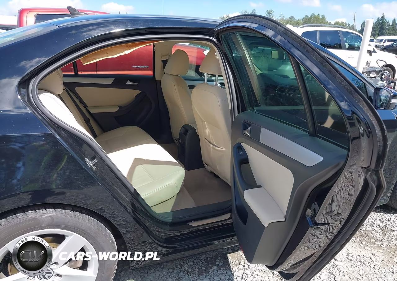 2011 Volkswagen Jetta 2.0L Tdi VIN:3VW3L7AJ9BM031118 - 8