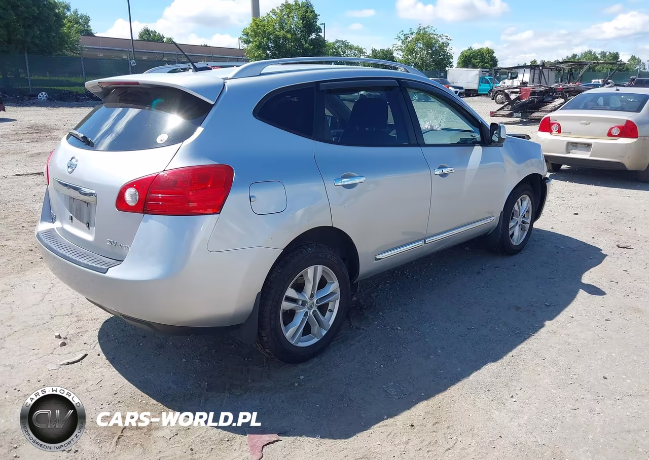 2013 Nissan Rogue Sv VIN:JN8AS5MV8DW617414 - 4