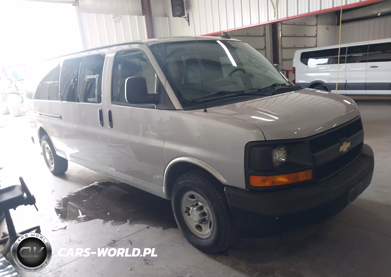 2017 Chevrolet Express 3500 Ls – zdjęcie 1 z 16