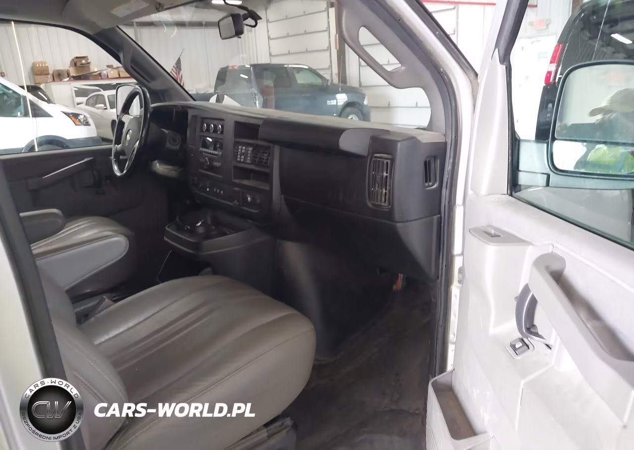 2017 Chevrolet Express 3500 Ls VIN:1GAZGNFG0H1293482 - 5