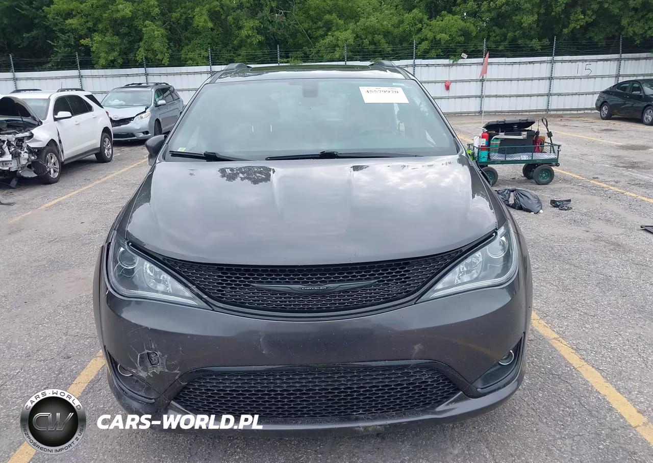 2019 Chrysler Pacifica Limited VIN:2C4RC1GG6KR698436 - 12