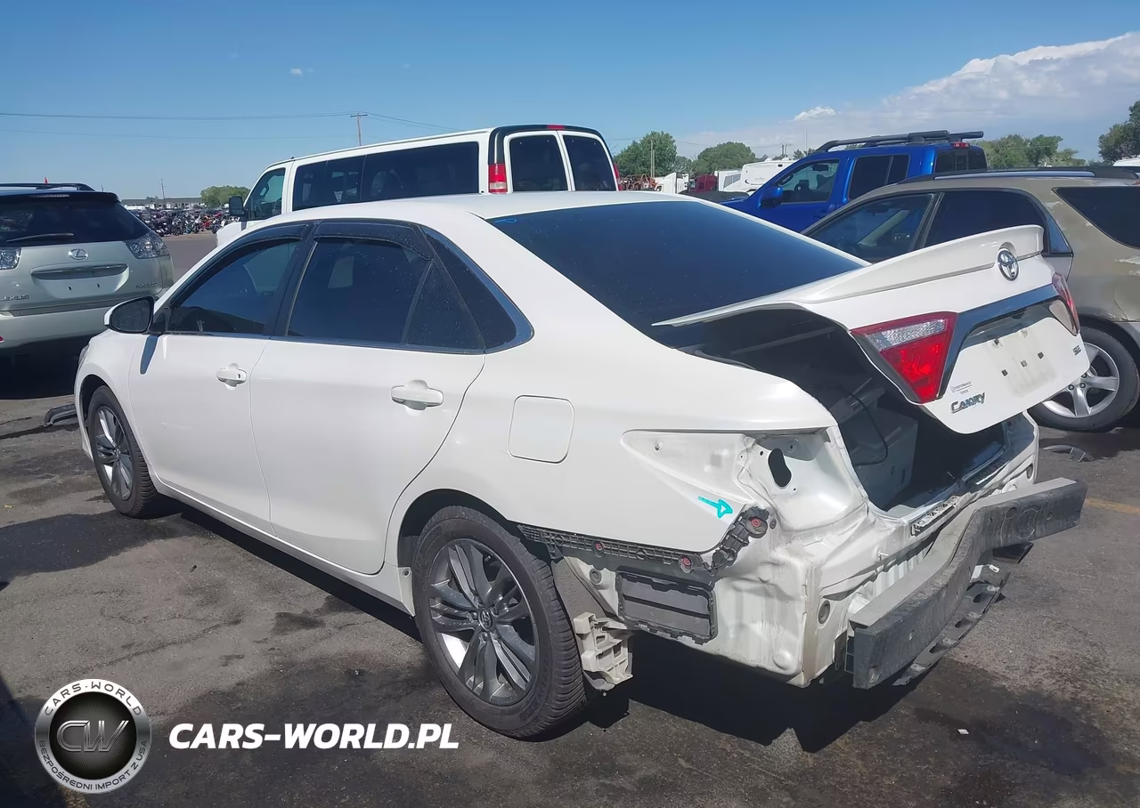 2017 Toyota Camry Se VIN:4T1BF1FK2HU403323 - 3