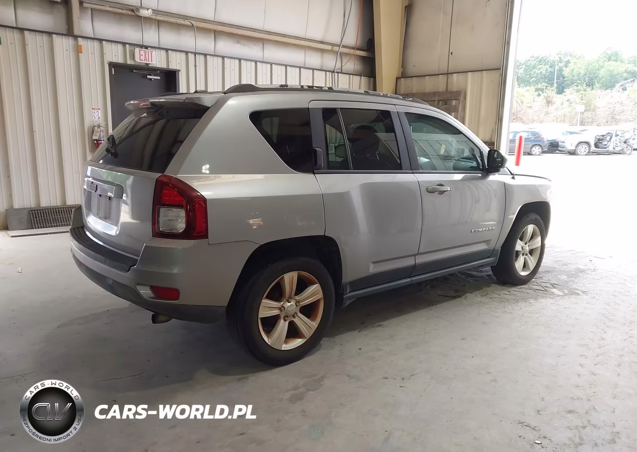 2017 Jeep Compass Sport VIN:1C4NJCBA0HD123859 - 4