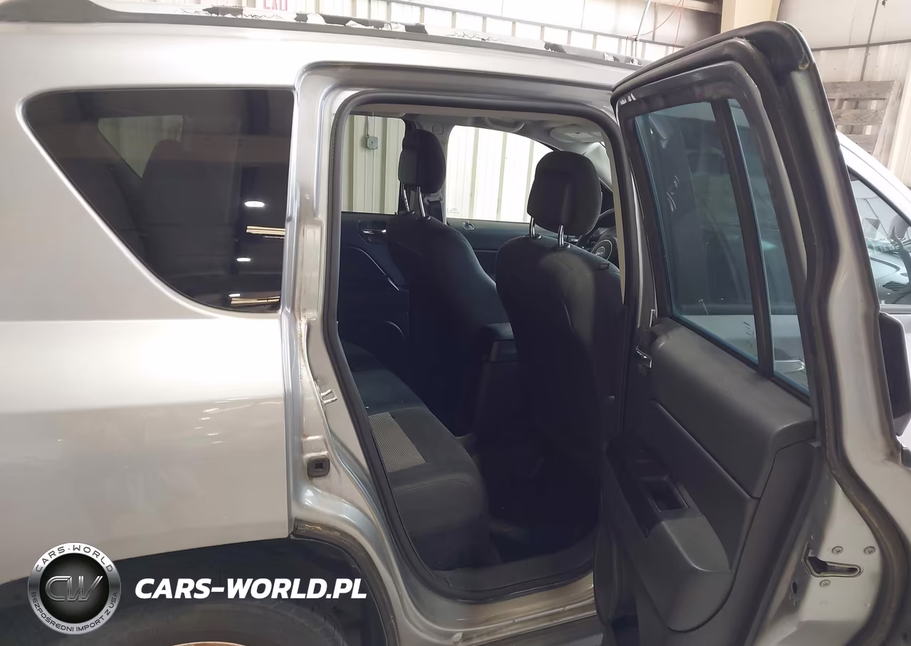 2017 Jeep Compass Sport VIN:1C4NJCBA0HD123859 - 8