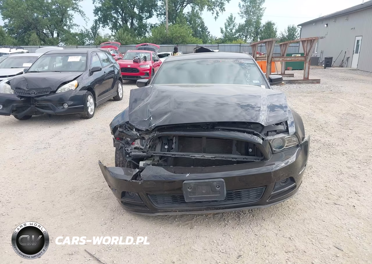 2014 Ford Mustang V6 Premium VIN:1ZVBP8AM1E5331861 - 13