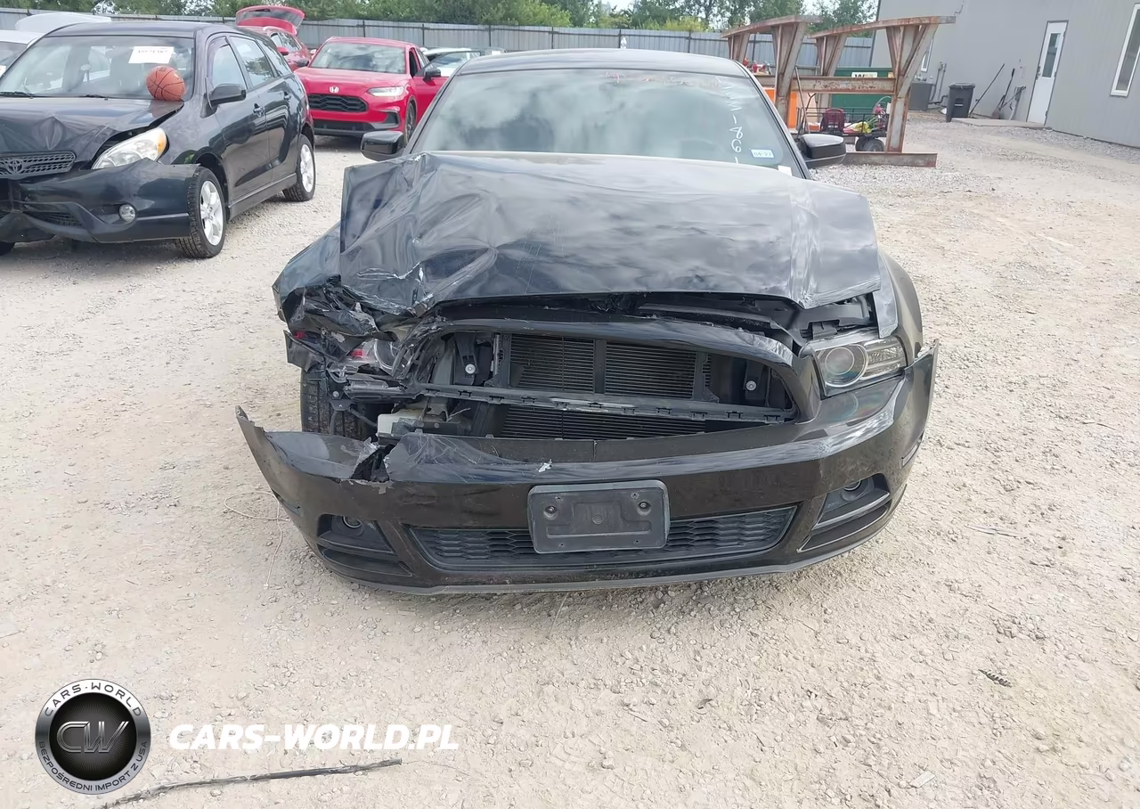 2014 Ford Mustang V6 Premium VIN:1ZVBP8AM1E5331861 - 6