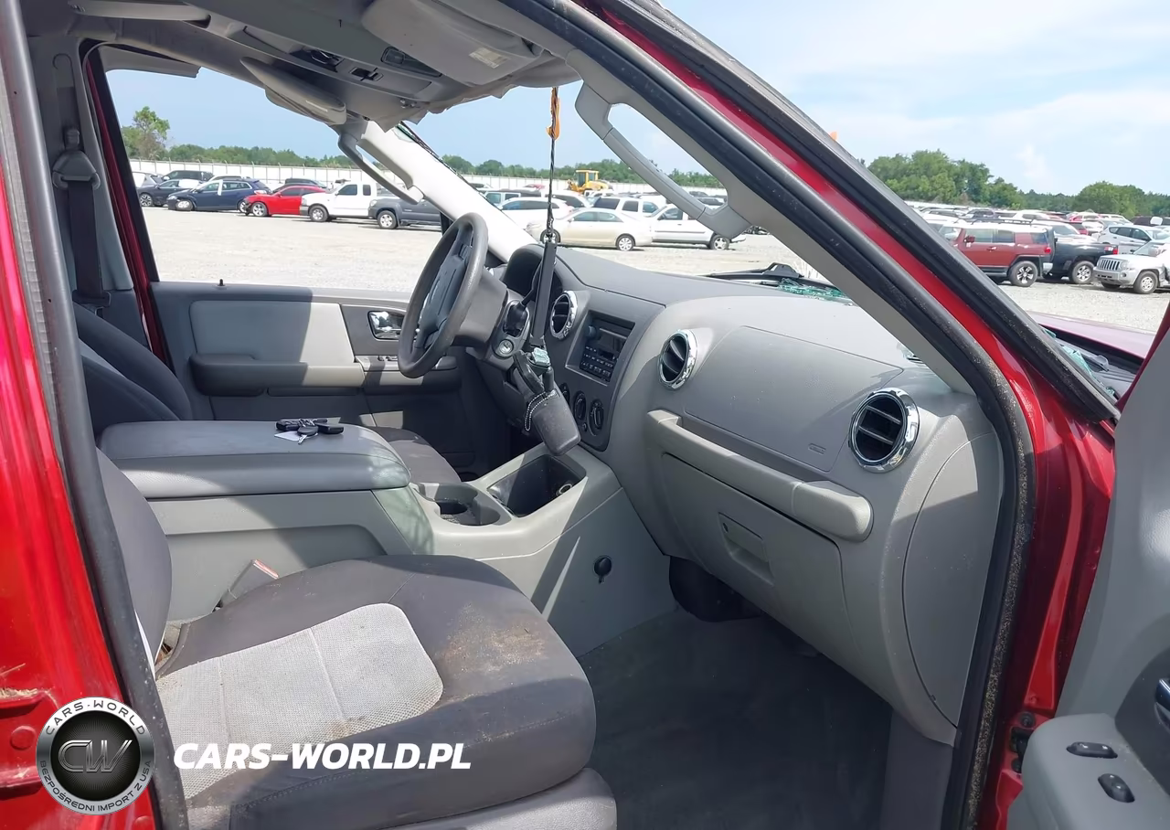 2005 Ford Expedition Xlt VIN:1FMPU15535LA07331 - 5