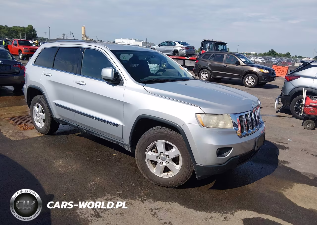2013 Jeep Grand Cherokee Laredo – zdjęcie 1 z 17