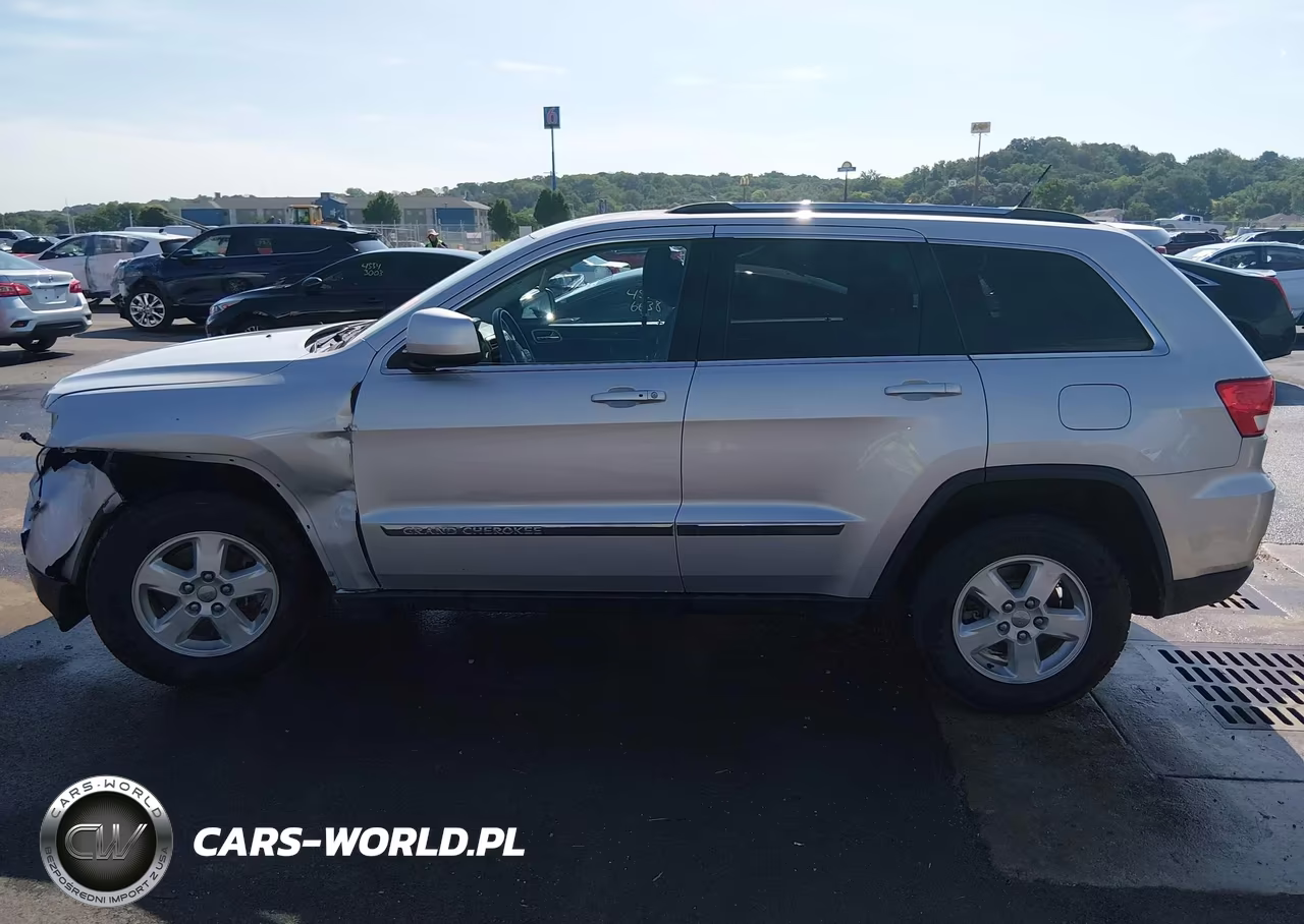 2013 Jeep Grand Cherokee Laredo VIN:1C4RJFAG7DC548455 - 14