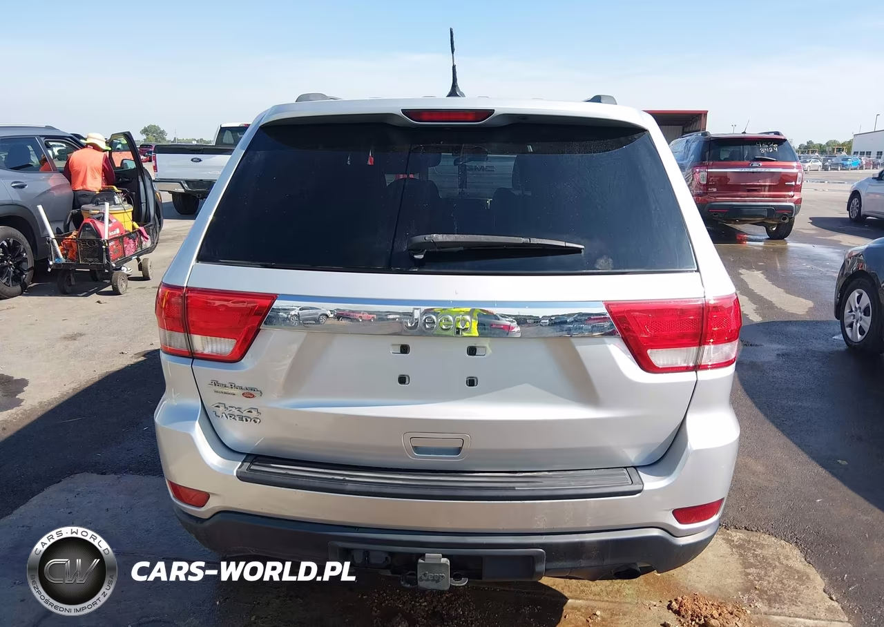 2013 Jeep Grand Cherokee Laredo VIN:1C4RJFAG7DC548455 - 16