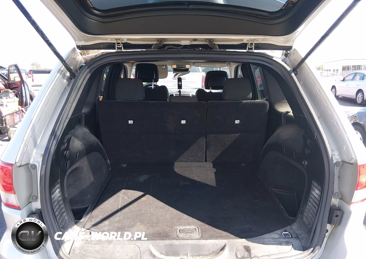 2013 Jeep Grand Cherokee Laredo VIN:1C4RJFAG7DC548455 - 17