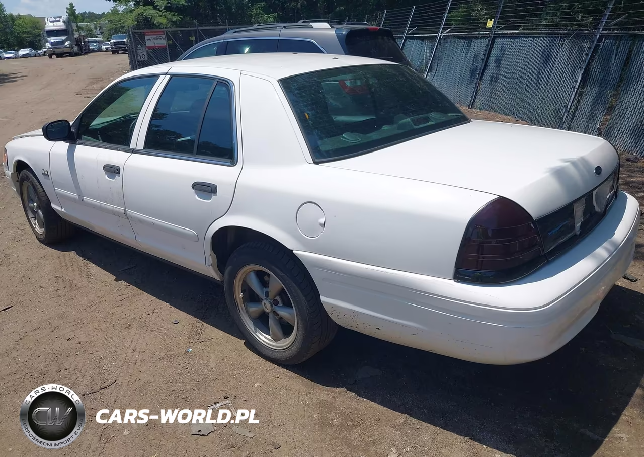 2011 Ford Crown Victoria Police Interceptor VIN:2FABP7BV0BX108537 - 3