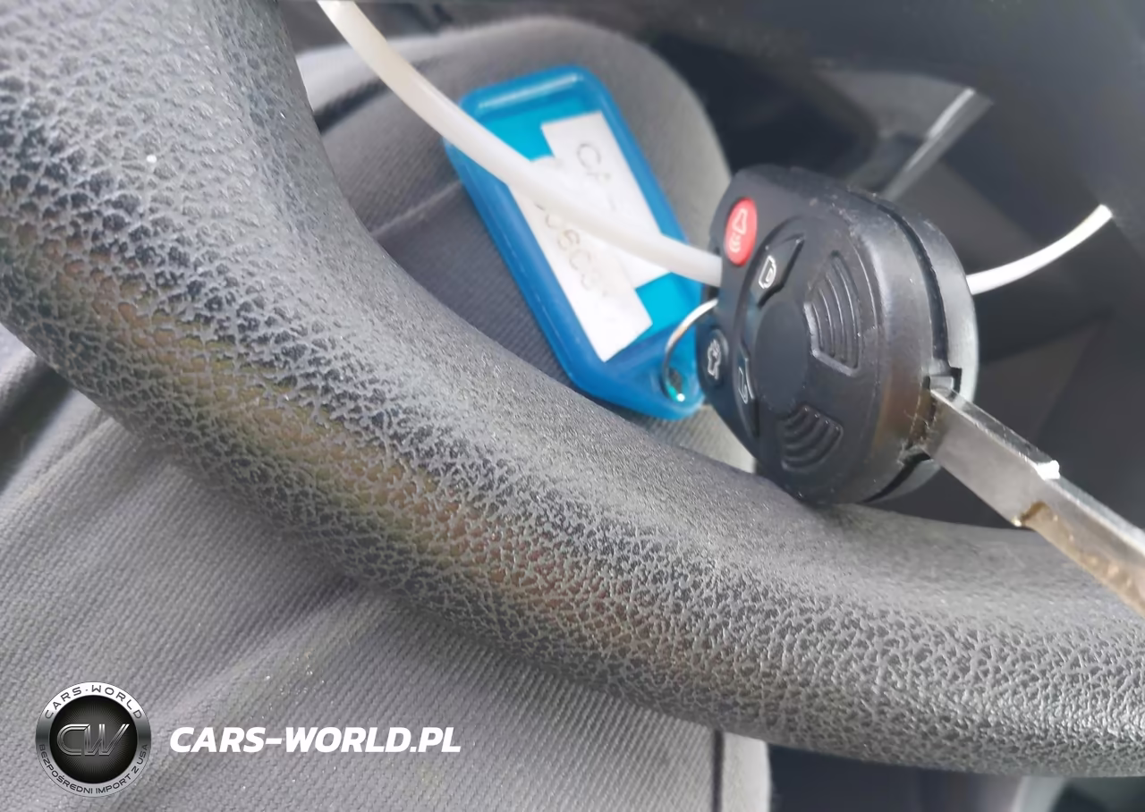 2016 Ford Focus S VIN:1FADP3E2XGL232032 - 11
