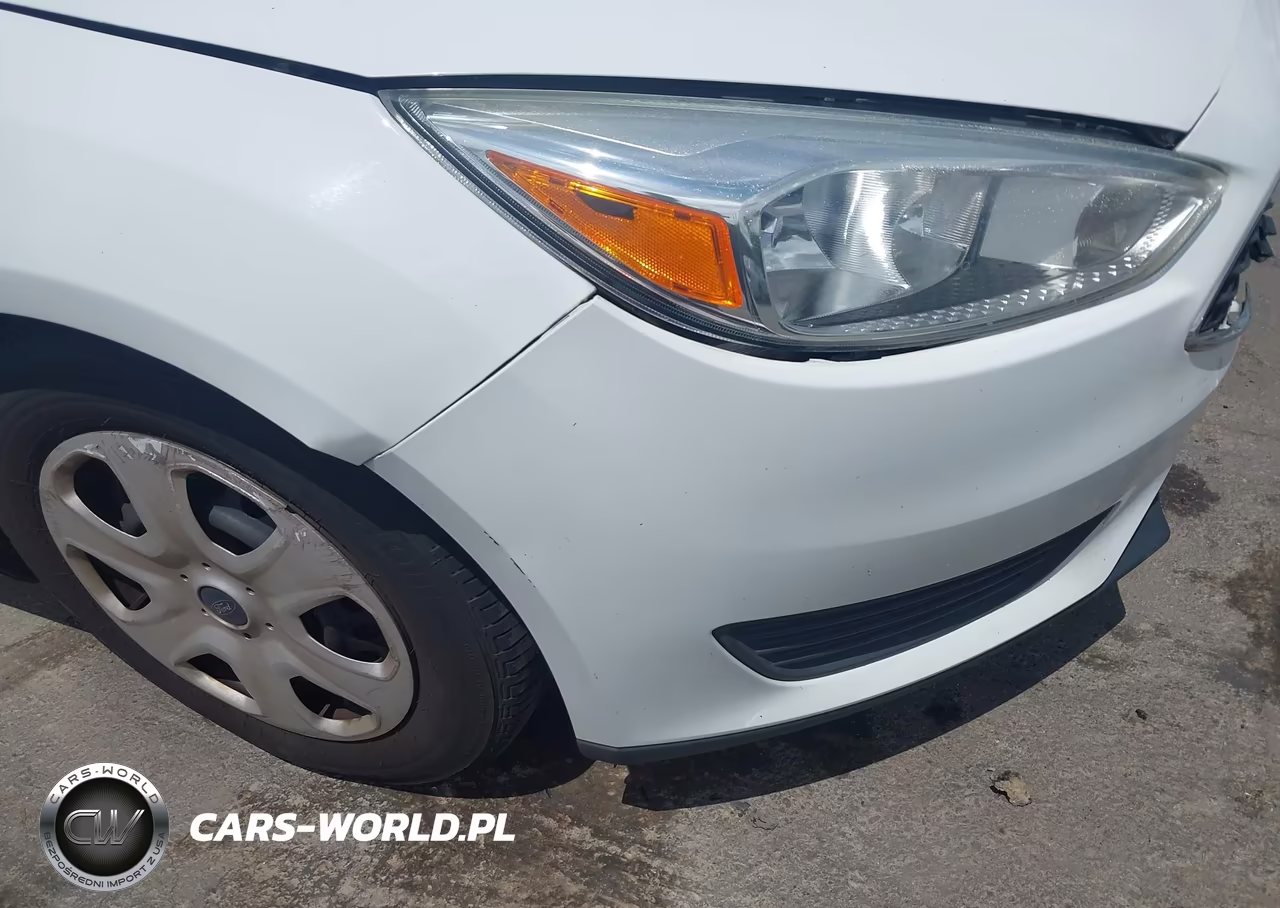 2016 Ford Focus S VIN:1FADP3E2XGL232032 - 6