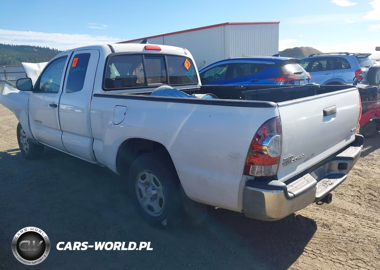 2015 Toyota Tacoma VIN:5TFTX4CN4FX065649 - 3