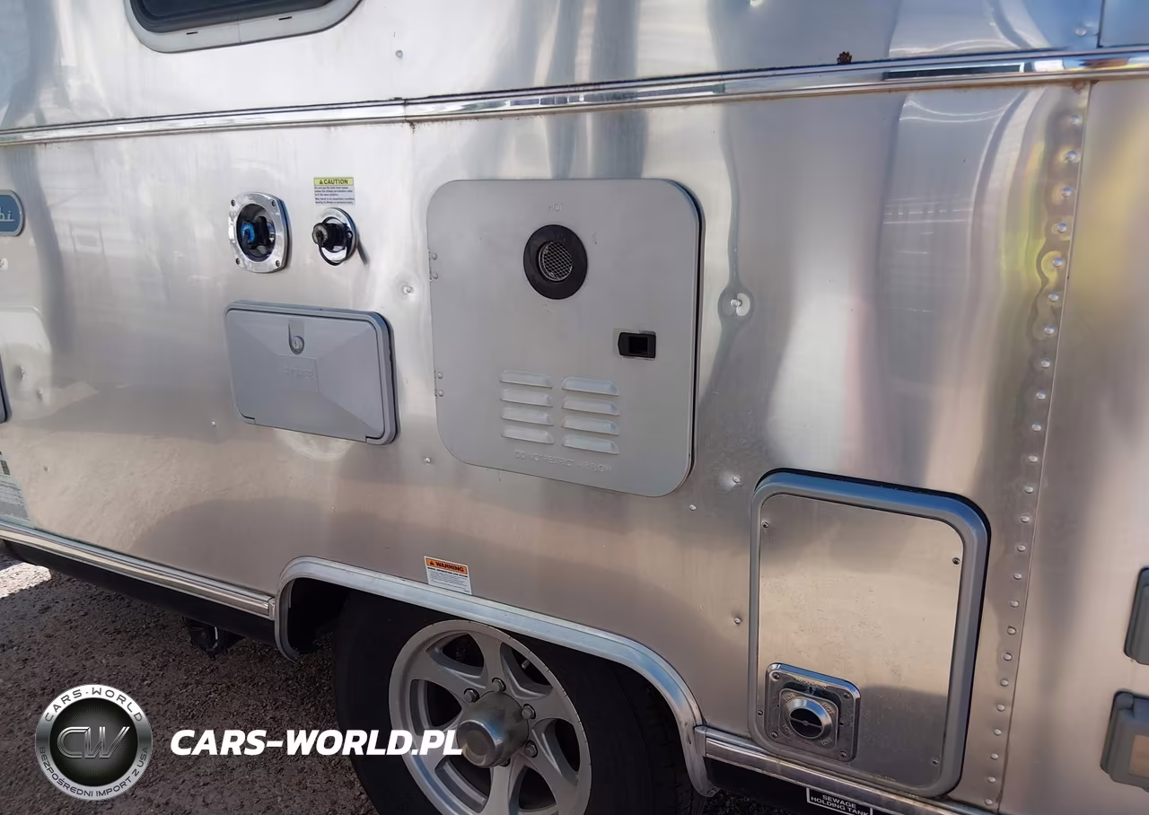 2021 Airstream Other VIN:1STHMAC16MJ555991 - 10