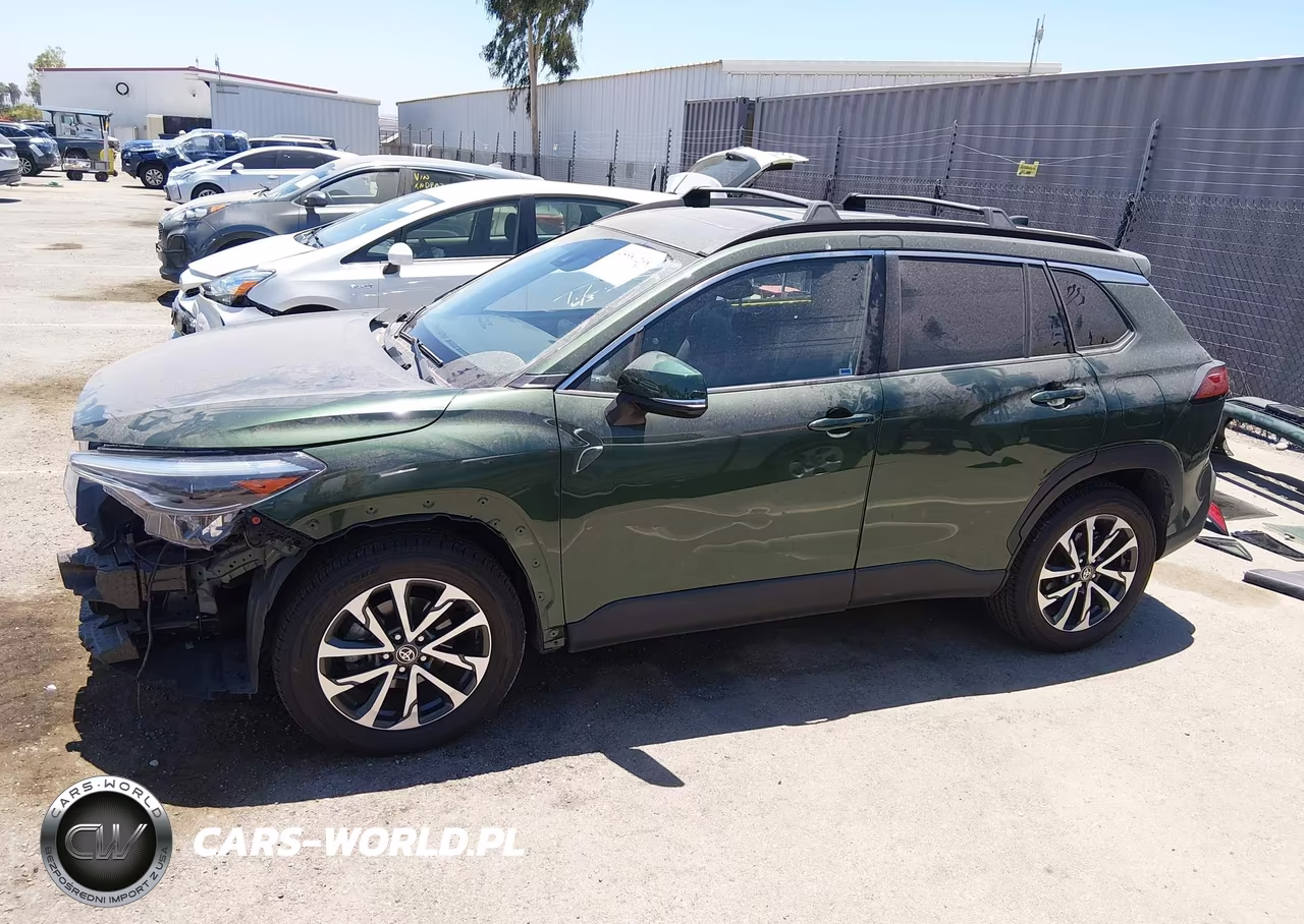 2022 Toyota Corolla Cross Xle VIN:7MUDAABG5NV032371 - 15