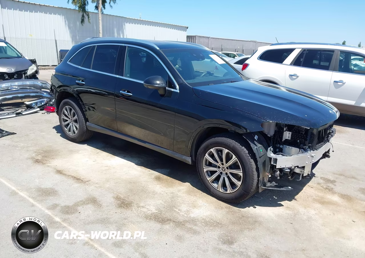 2026 Mercedes-Benz Glc 300 4Matic Suv – zdjęcie 1 z 22