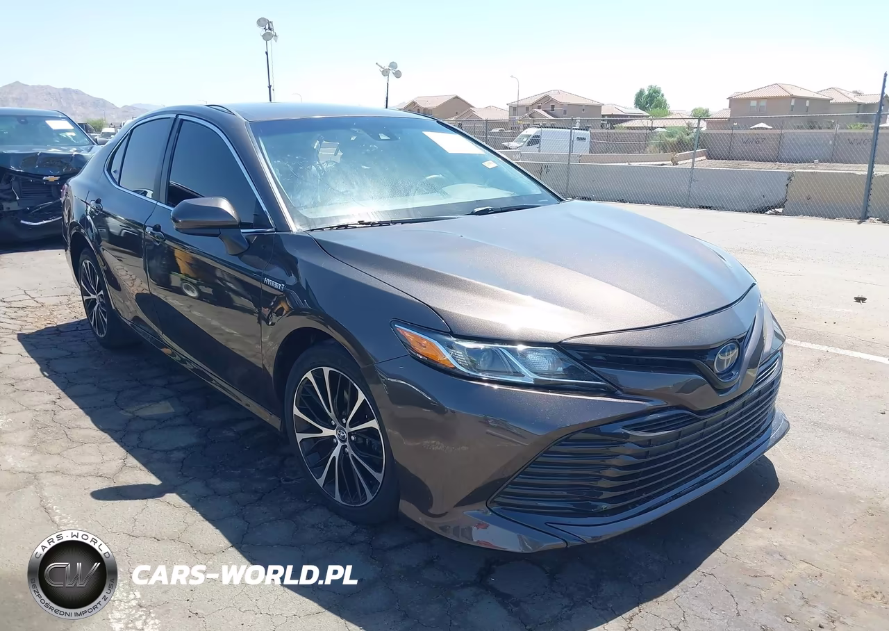 2019 Toyota Camry Hybrid Le