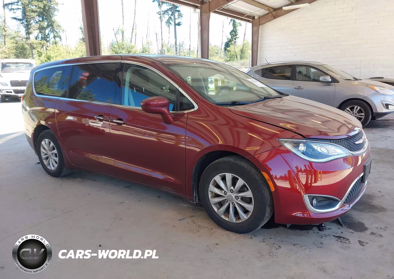 2019 Chrysler Pacifica Touring Plus – zdjęcie 1 z 16