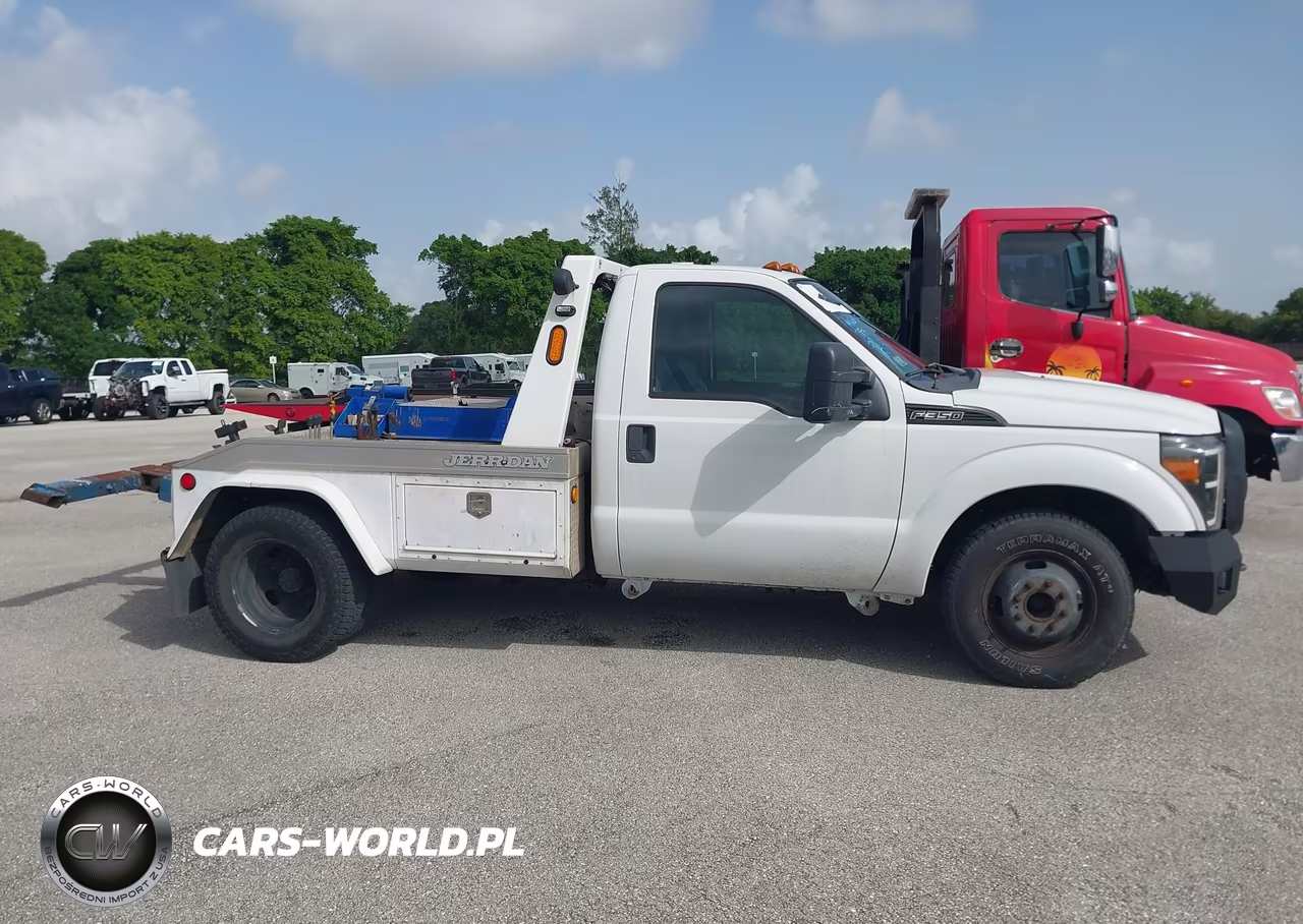 2013 Ford F-350 Chassis Xl VIN:1FDRF3GT5DEA16724 - 15