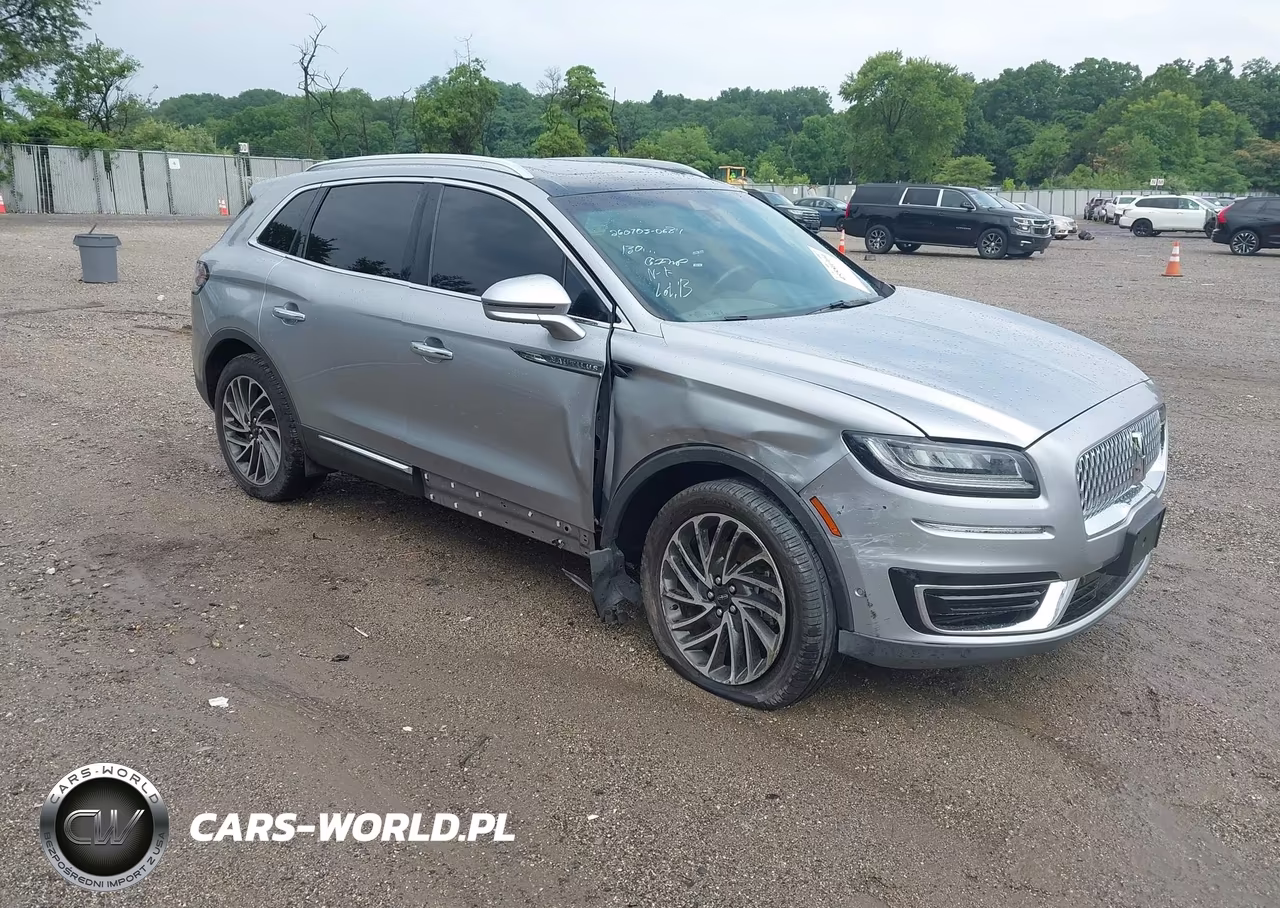 2020 Lincoln Nautilus Reserve – zdjęcie 1 z 17