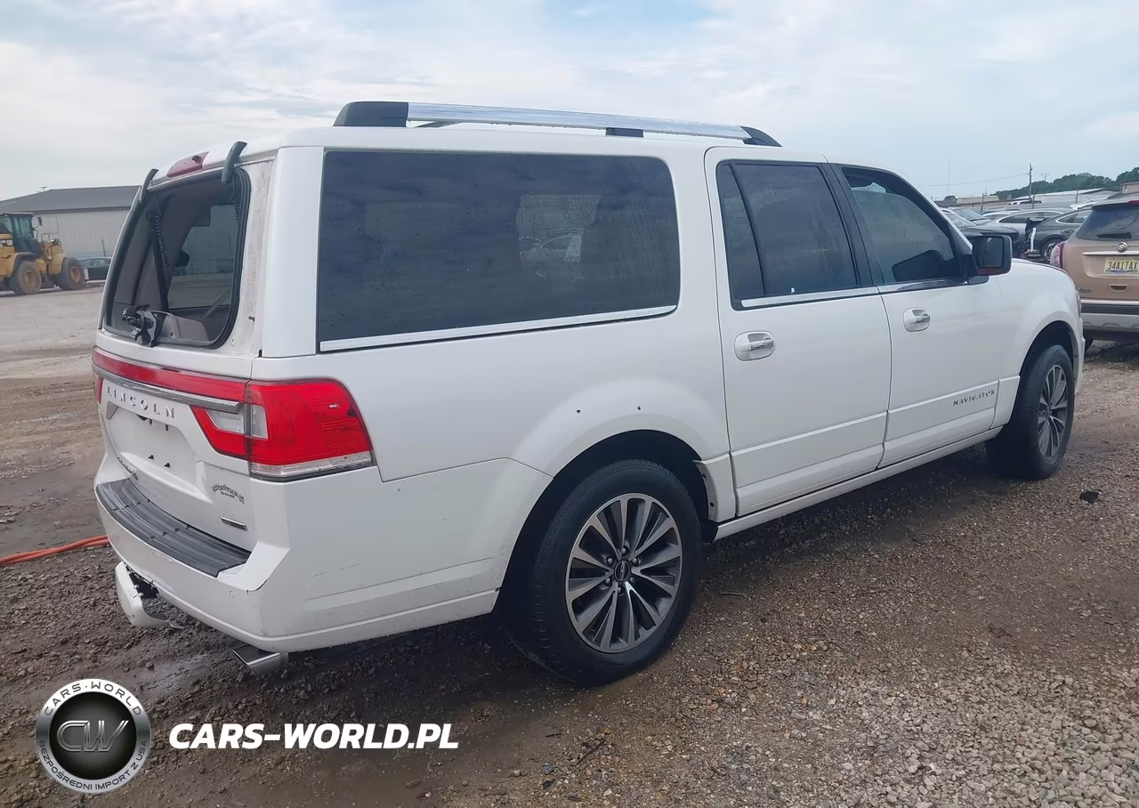 2015 Lincoln Navigator L VIN:5LMJJ3HT2FEJ14460 - 4