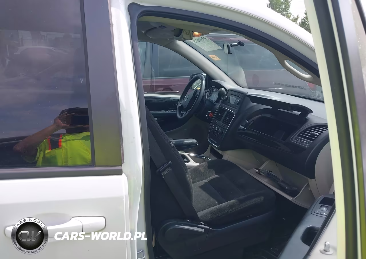 2016 Dodge Grand Caravan Sxt VIN:2C4RDGCG1GR352839 - 5