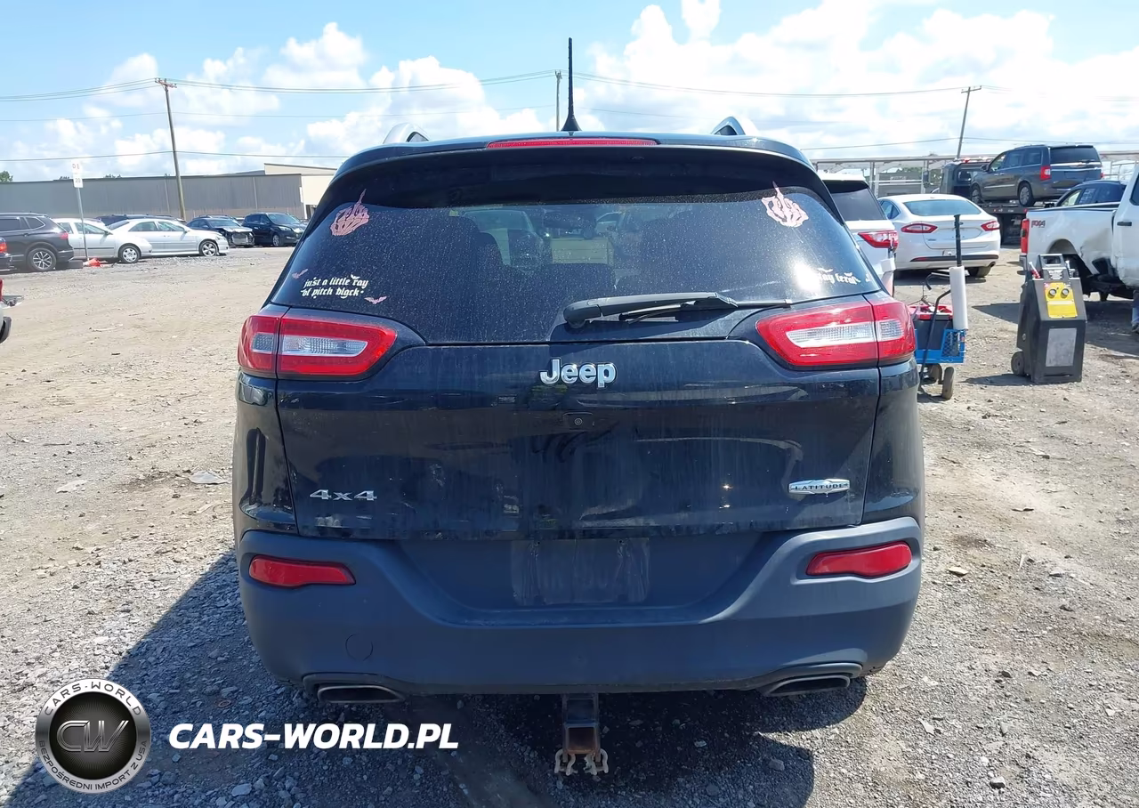 2018 Jeep Cherokee Latitude Plus 4X4 VIN:1C4PJMLXXJD517408 - 17