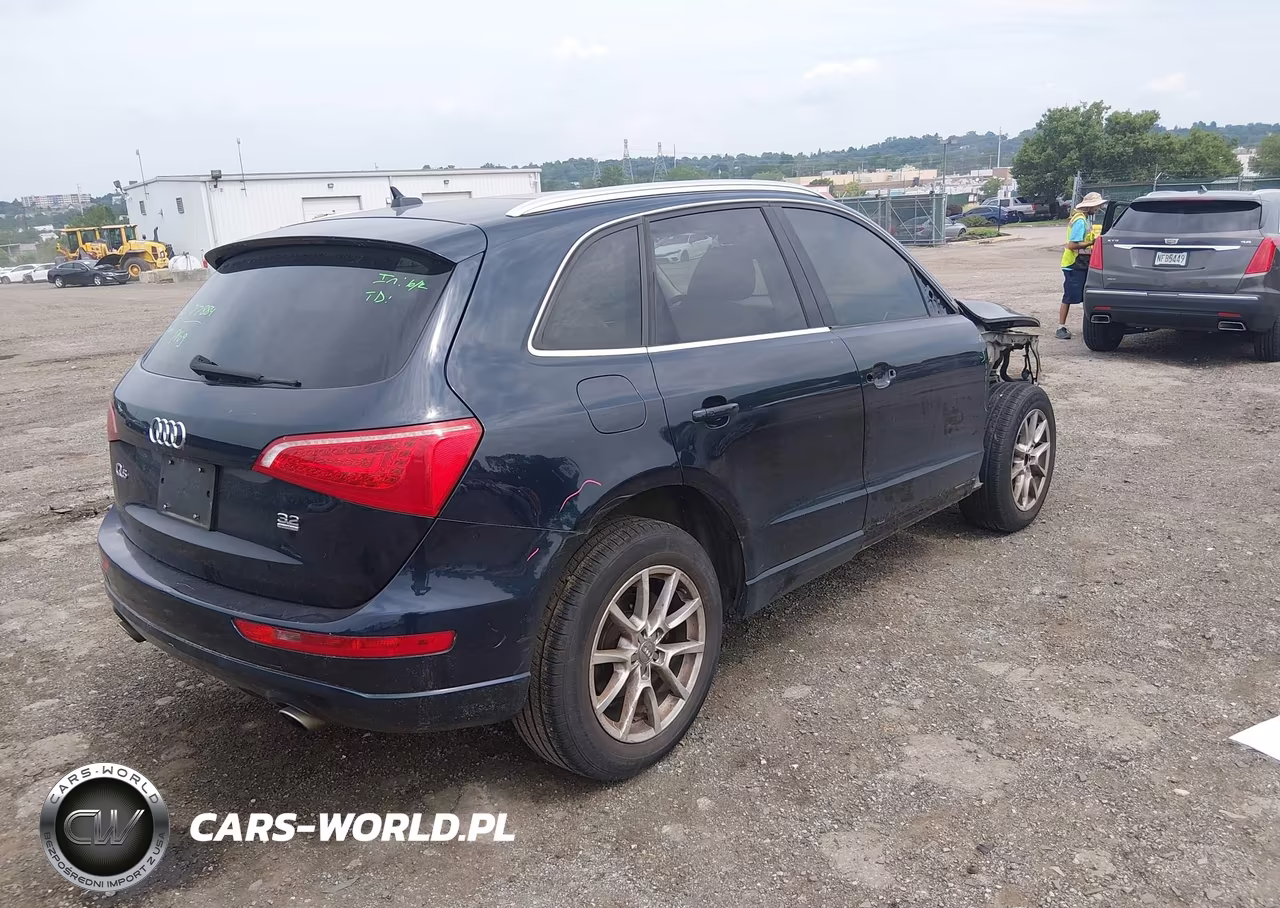 2010 Audi Q5 3.2 Premium VIN:WA1LKAFP5AA084484 - 4